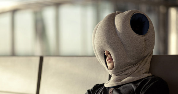 OSTRICH-PILLOW_Studio-Banana-THiNGS_kawamura-ganjavian_03.jpg